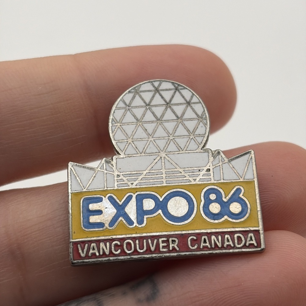 Vintage 1986 World Exposition World’s Fair Vancouver Canada Lapel Hat Pin